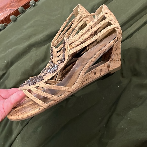 Tan wedges - worn once size 8 - Picture 2 of 5